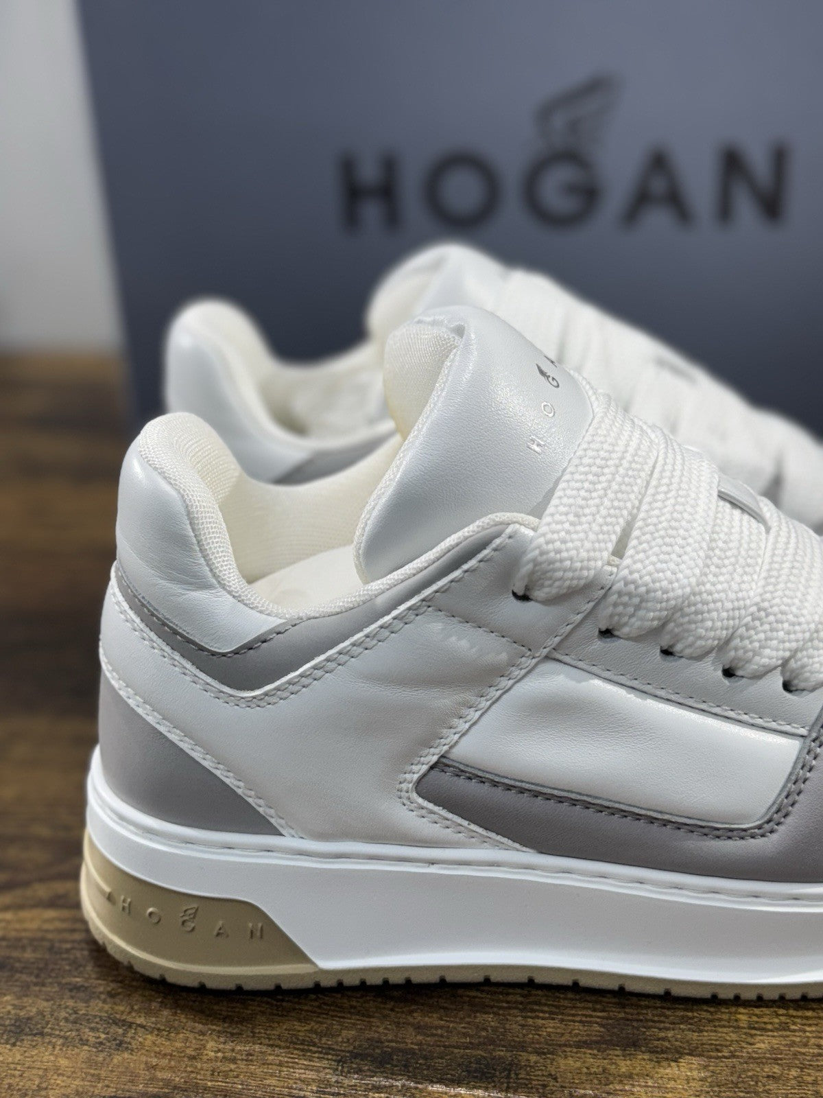 Hogan H667 Sneaker Bianca Memory Foam Luxury Hogan Donna 38.5