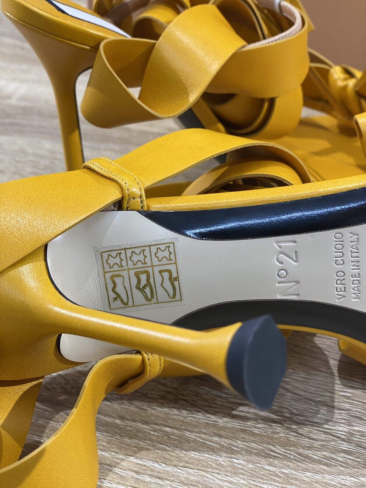 N 21 Sandalo donna pelle Giallo  luxury woman sandal 37.5