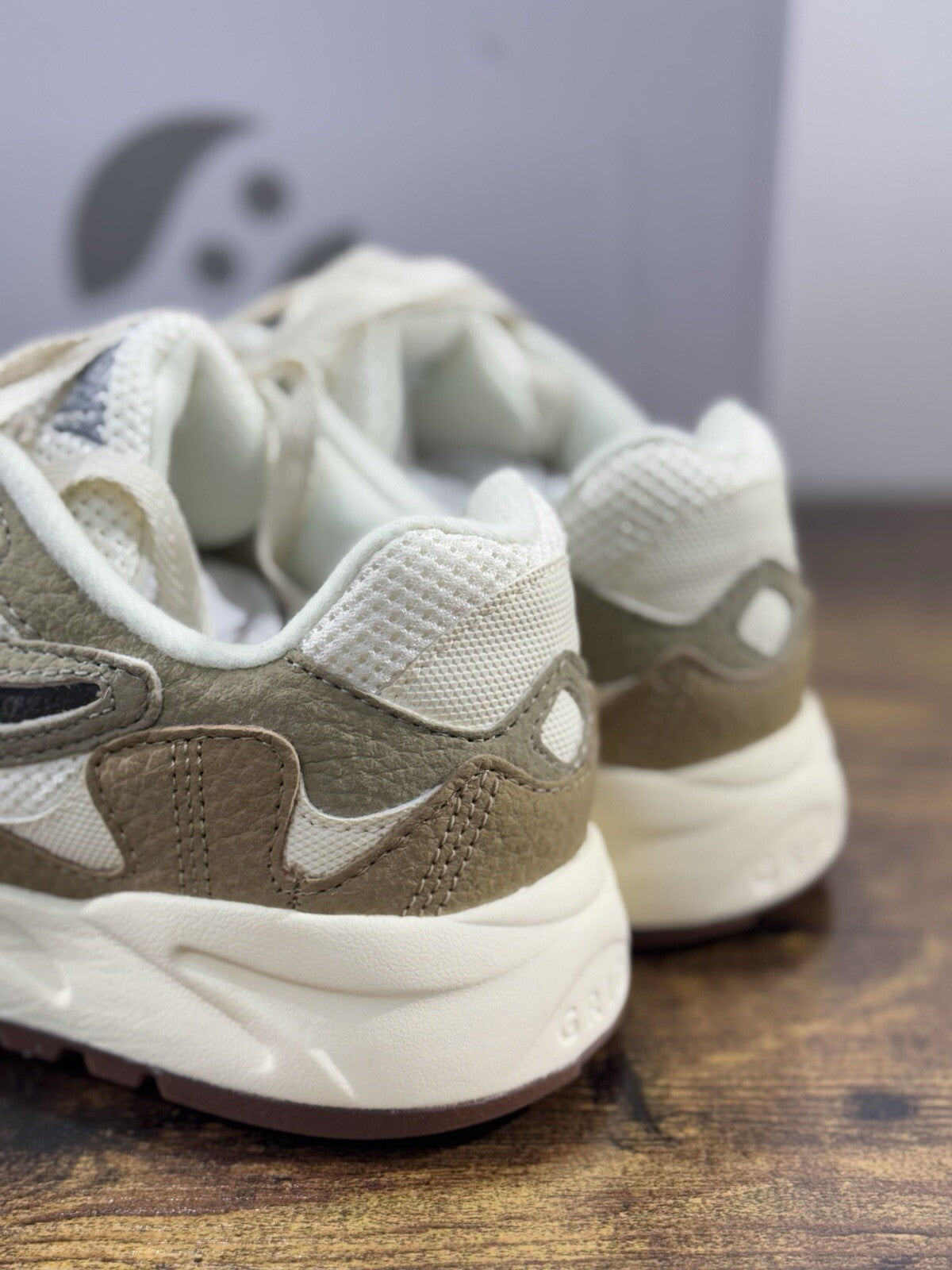 Saucony Grid Shadow 2 Sneaker Uomo Sand Pelle Casual Saucony 40.5