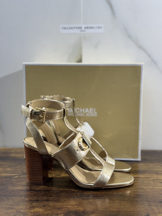 Michael Kors Izzy T Strap Pelle Oro Logo  Casual Sandal 38.5