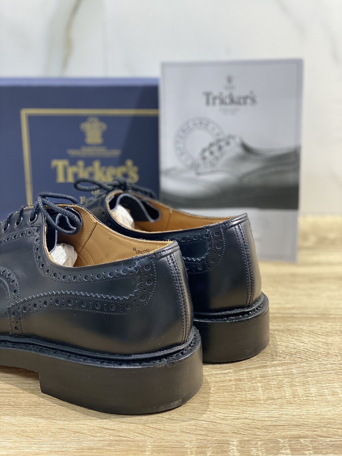 Tricker’s Bourton Derby Brogue fondo cuoio luxury Pelle Nero 10