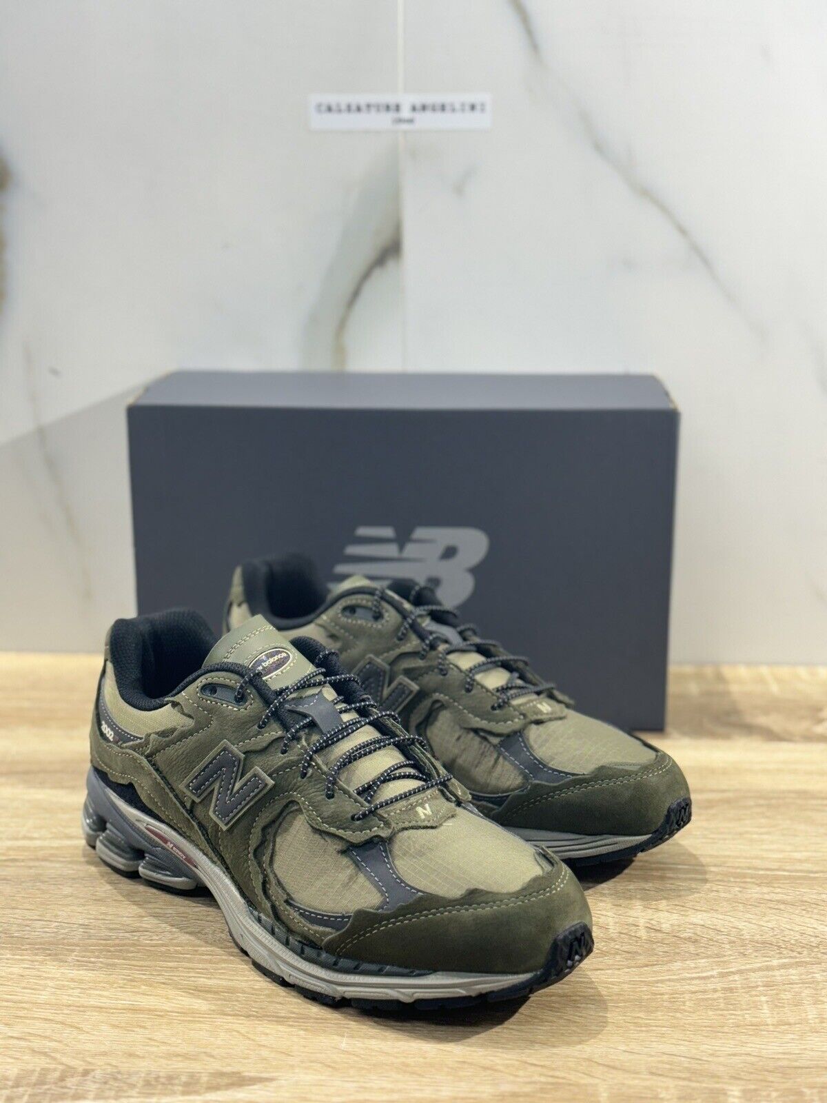 New balance uomo verde militare hotsell