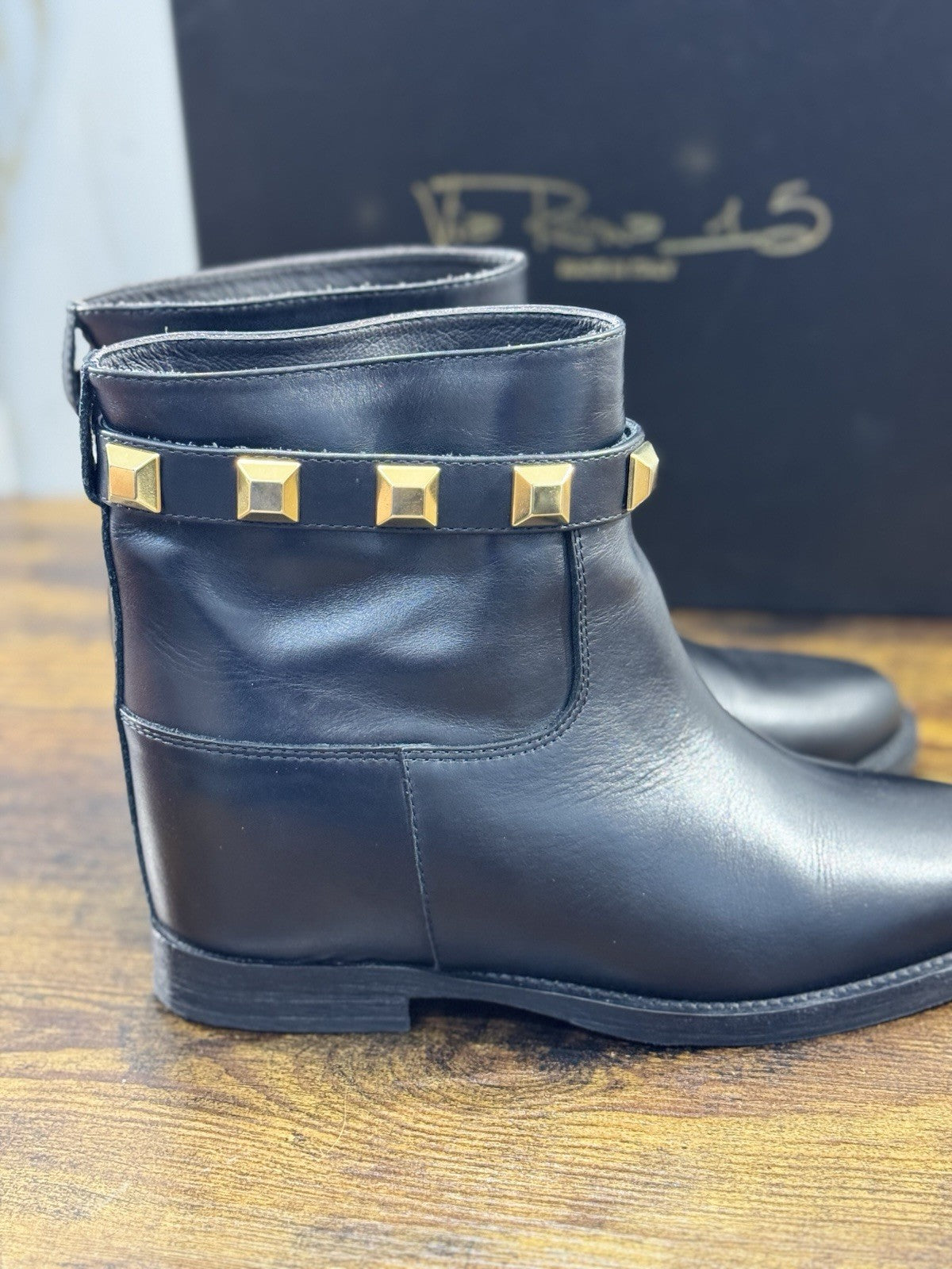 Via Roma 15 Stivaletto  Pelle Nero Borchie    Via Roma Donna 41