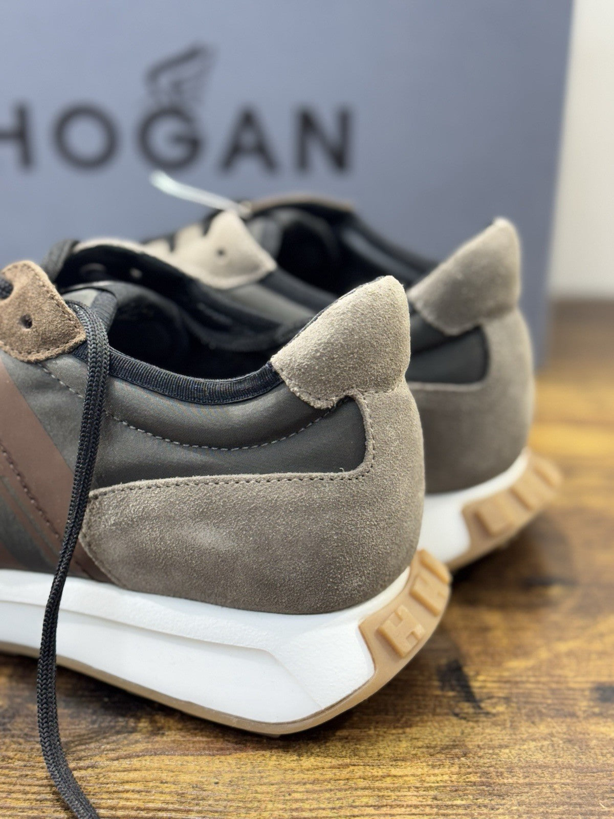 Hogan H601 Sneaker Pelle Suede Taupe  Memory Foam   Casual Hogan Uomo 43