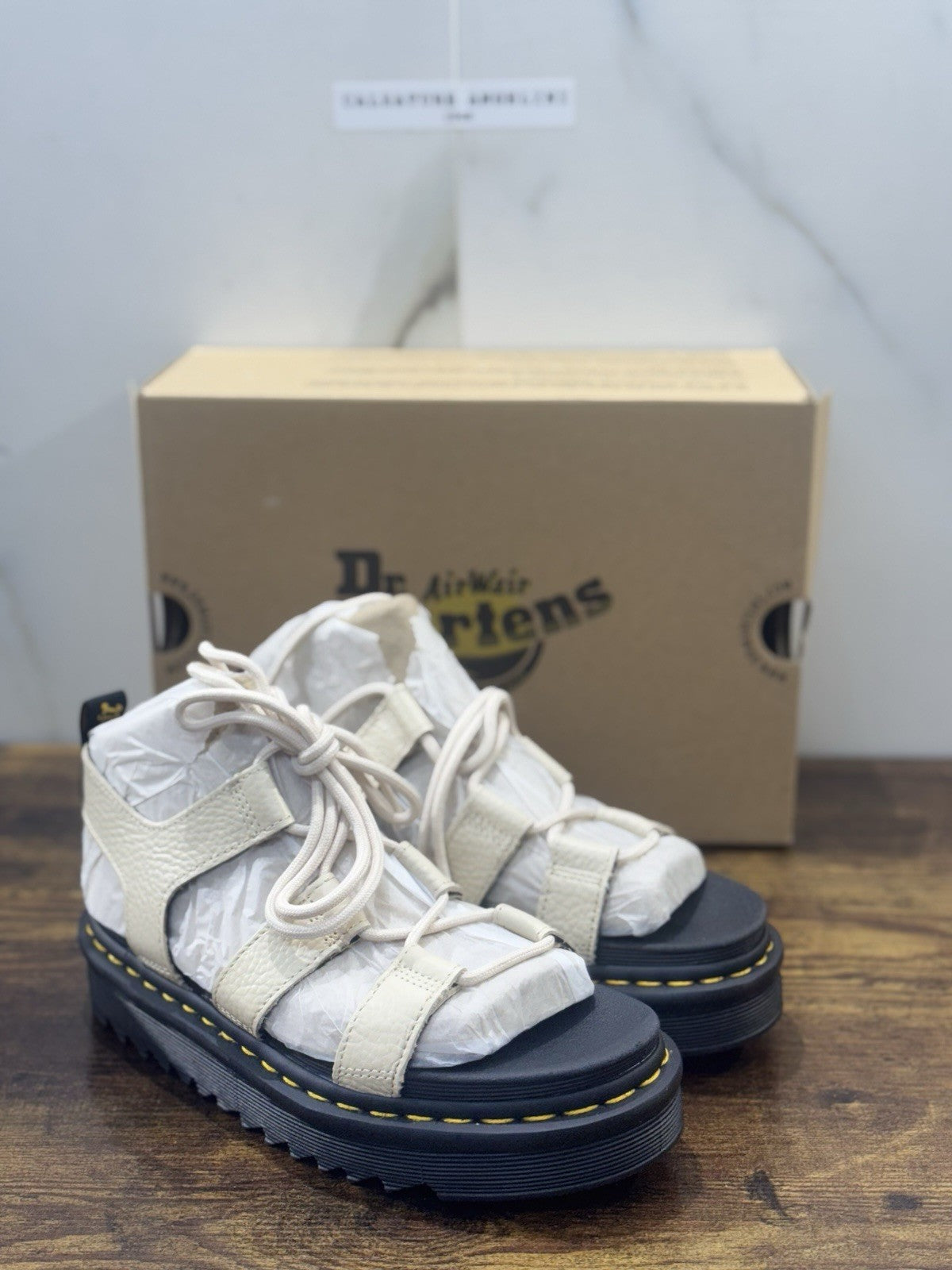 Dr Martens Sandalo Nartilla Pelle Beige  Casual Dr Martens Donna 40