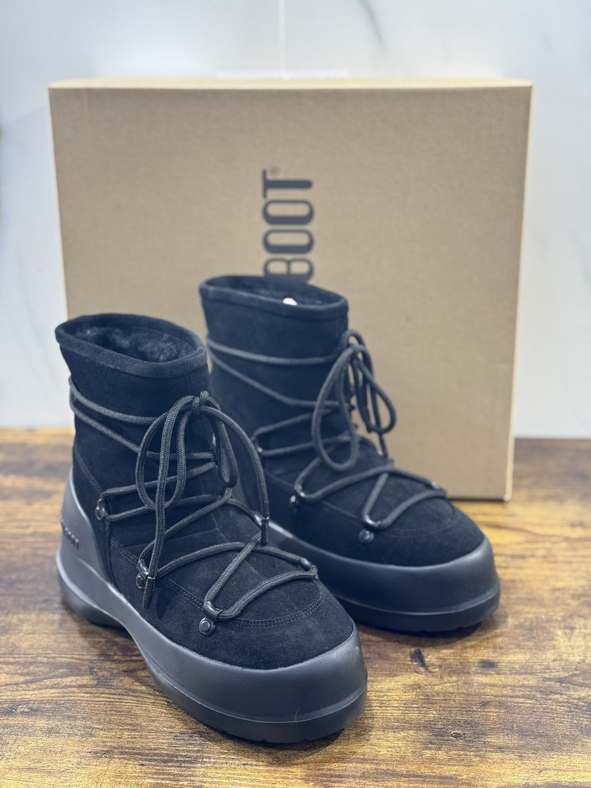 Moon Boot Luna Boot Suede Nero Casual Icon Mountain Boot 37