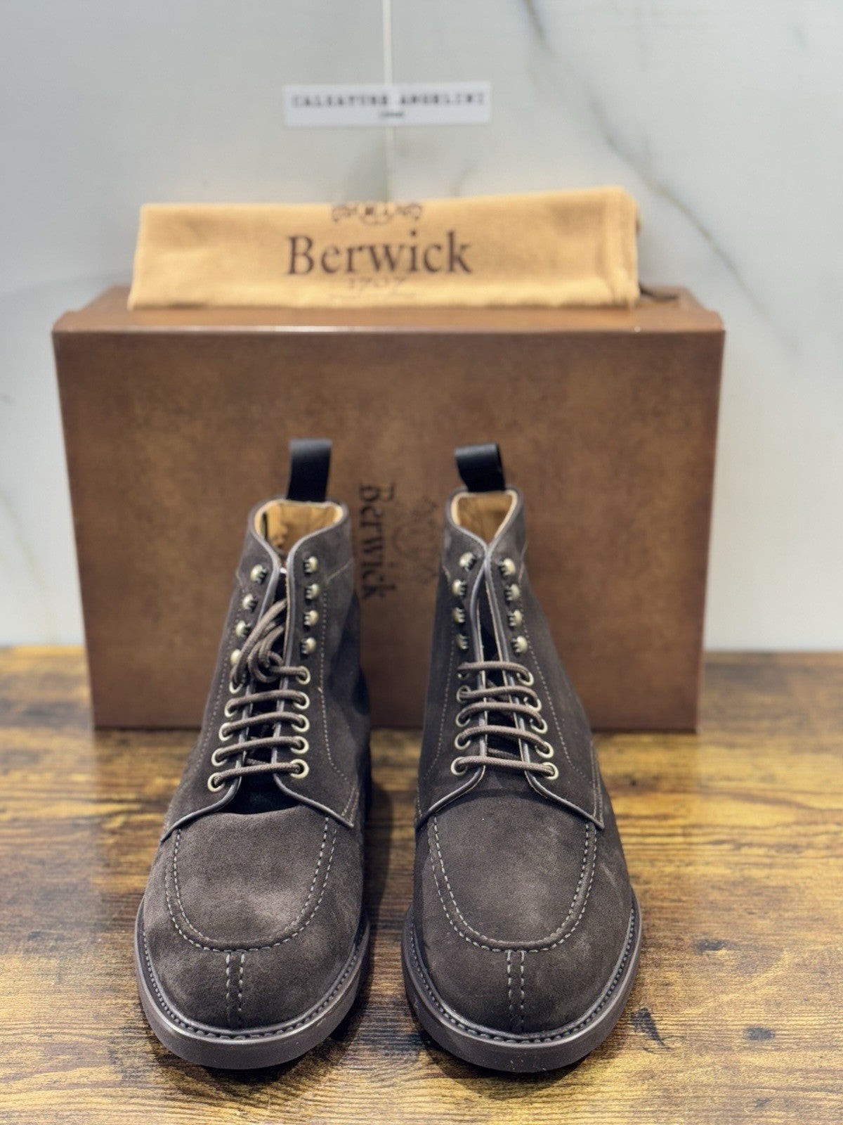 Berwick 1707 Stivaletto Uomo Suede Marrone Fondo Vibram Casual Boot 42
