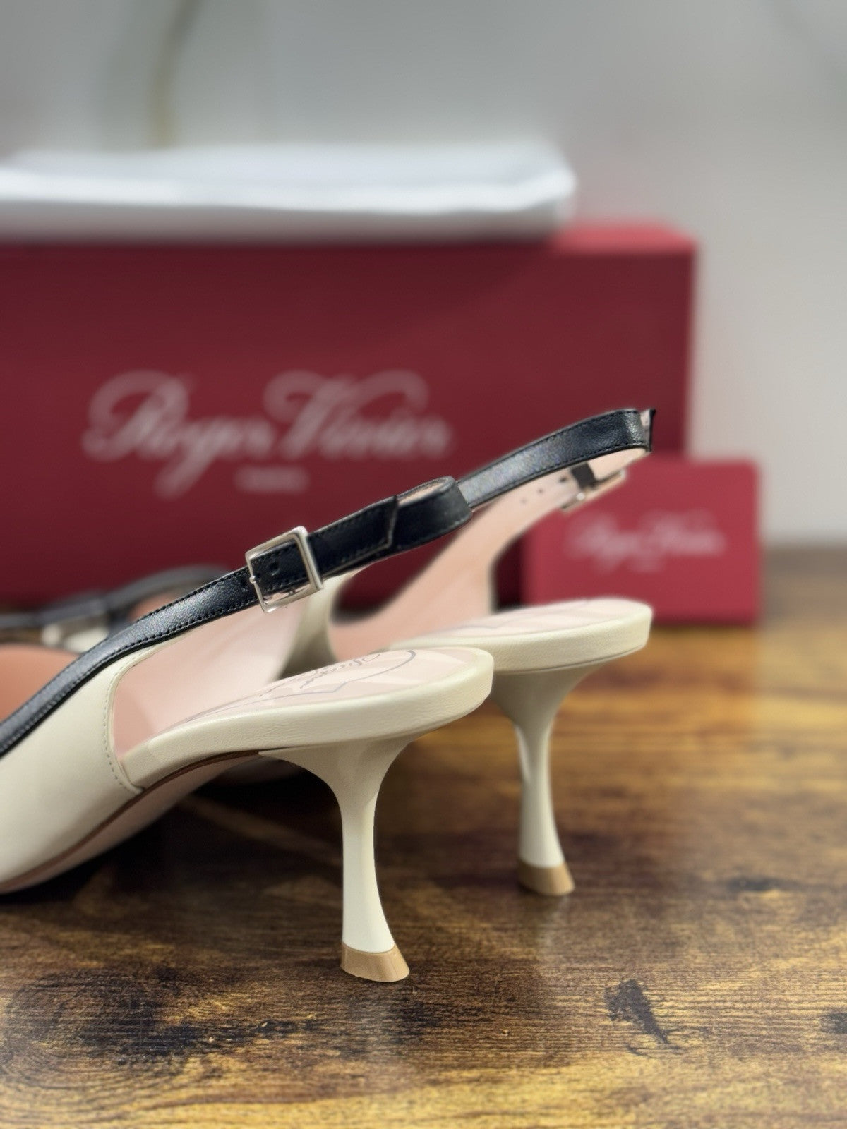 Roger Vivier Décolletés Slingback Viv' In The City in pelle Nero Luxury 37.5