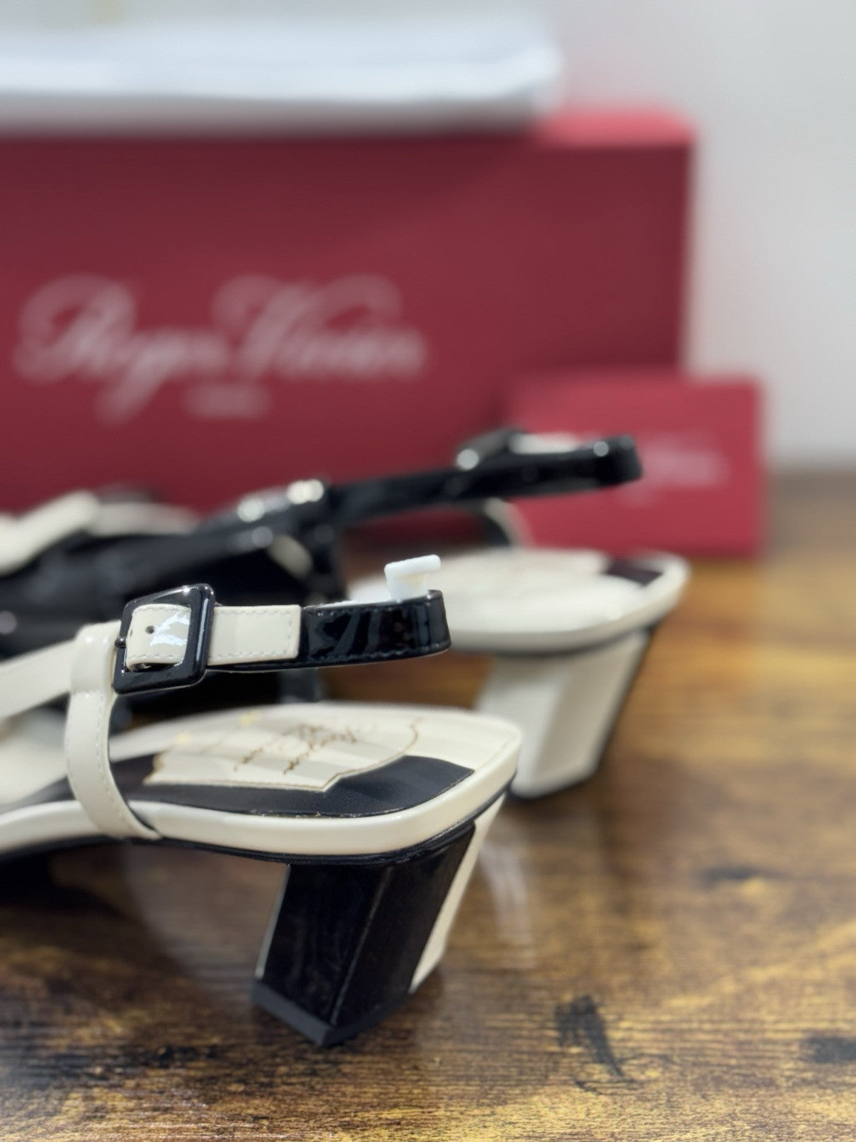 Roger Vivier Décolletés Slingback Belle Vivier 45 Mm  in pelle Nero  Luxury 39