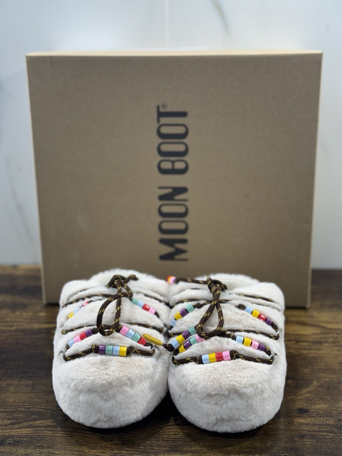 Moon Boot Mule Faux Fur Beads   Casual Icon Mountain Mule Crema  39/40