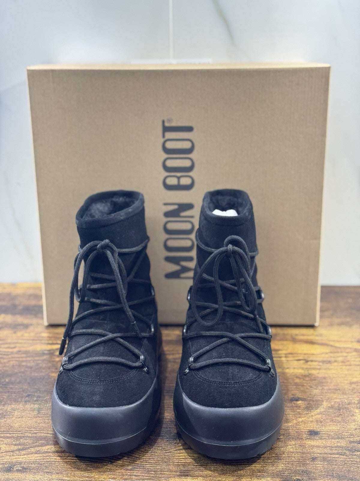 Moon Boot Luna Boot Suede Nero Casual Icon Mountain Boot 40