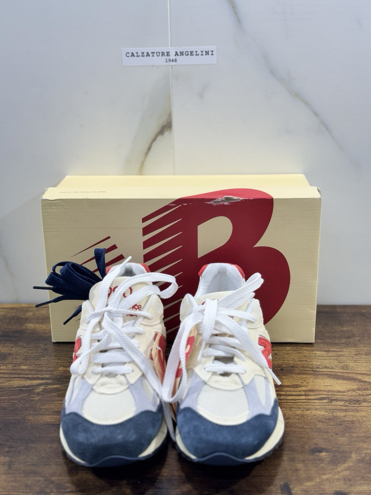 New Balance 990 Made In USA  Icon Sneaker White  Blu Suede  40.5