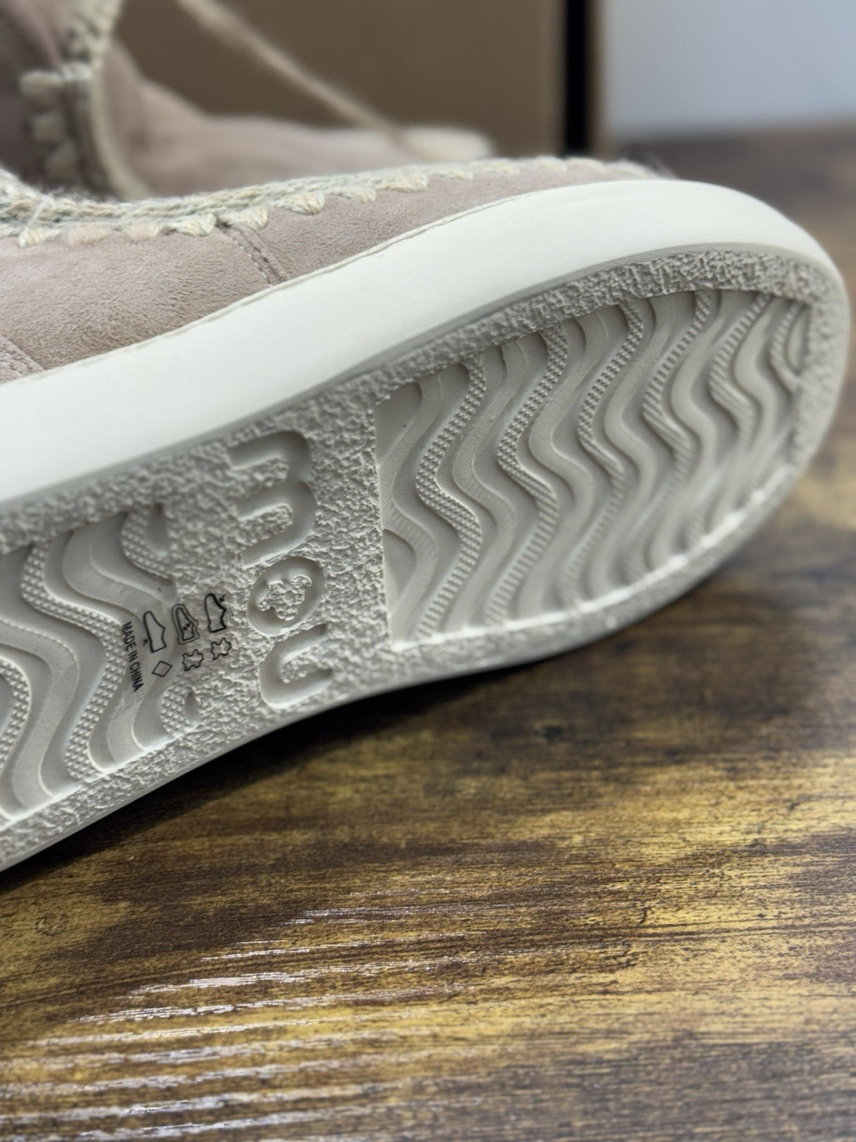 Mou eskimo Sneaker  Bold Suede Beige Casual Mou Woman Boot  Pietre  Logo 40