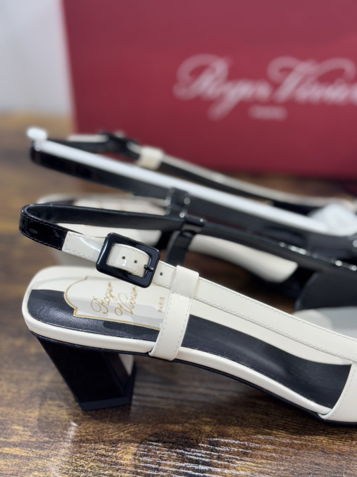 Roger Vivier Décolletés Slingback Belle Vivier 45 Mm  in pelle Nero  Luxury 39