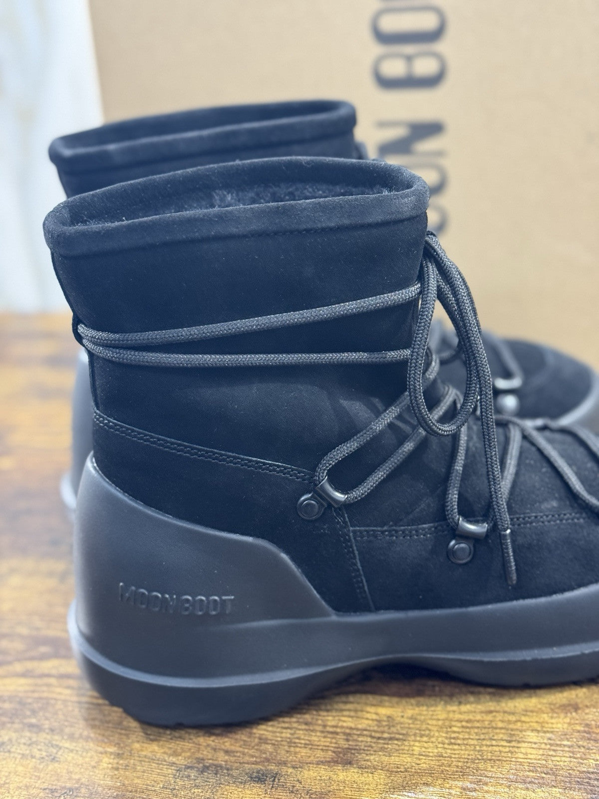 Moon Boot Luna Boot Suede Nero Casual Icon Mountain Boot 37