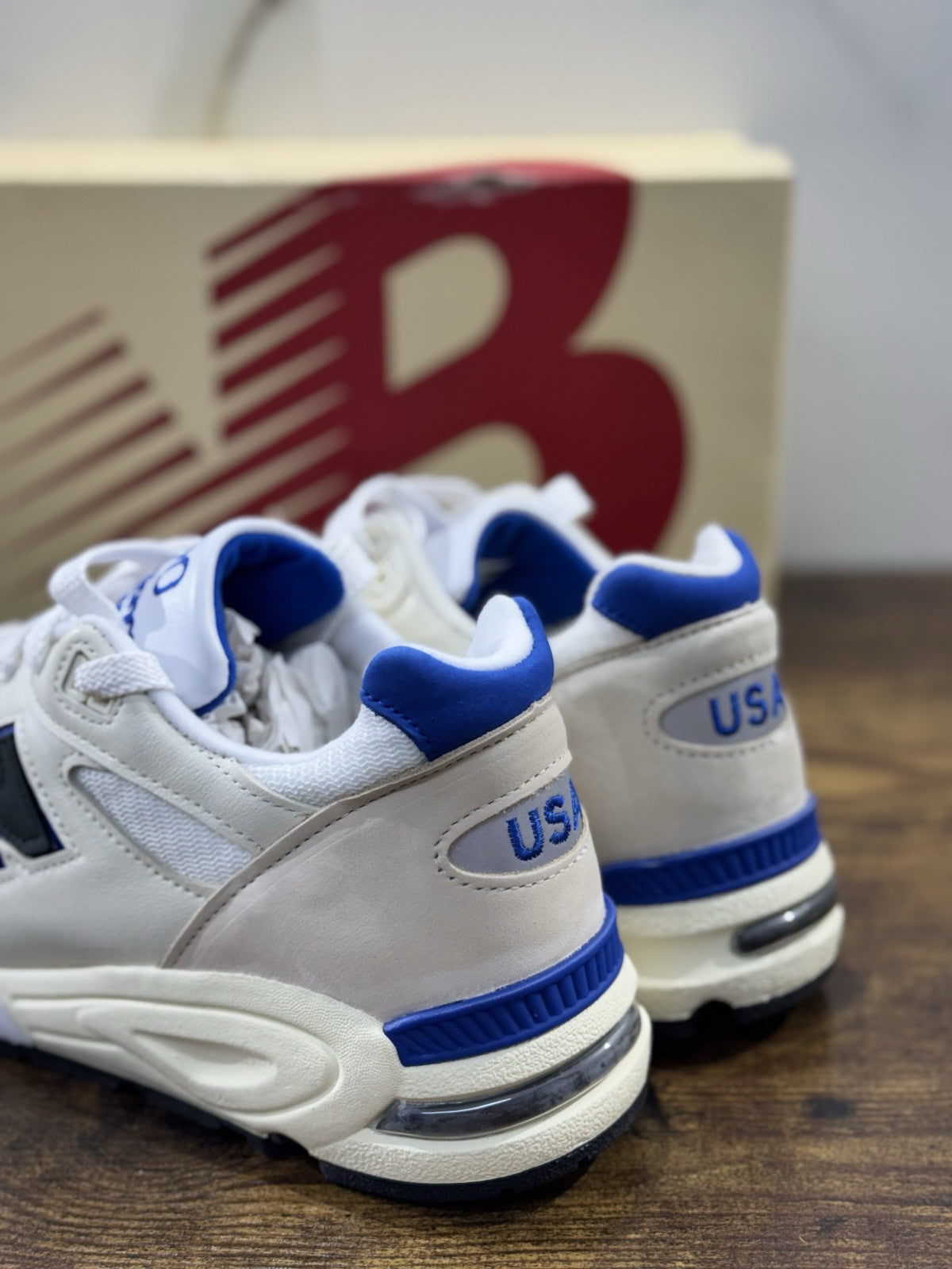 New Balance 990 Made In USA  Icon Sneaker White  Blu Suede  44.5