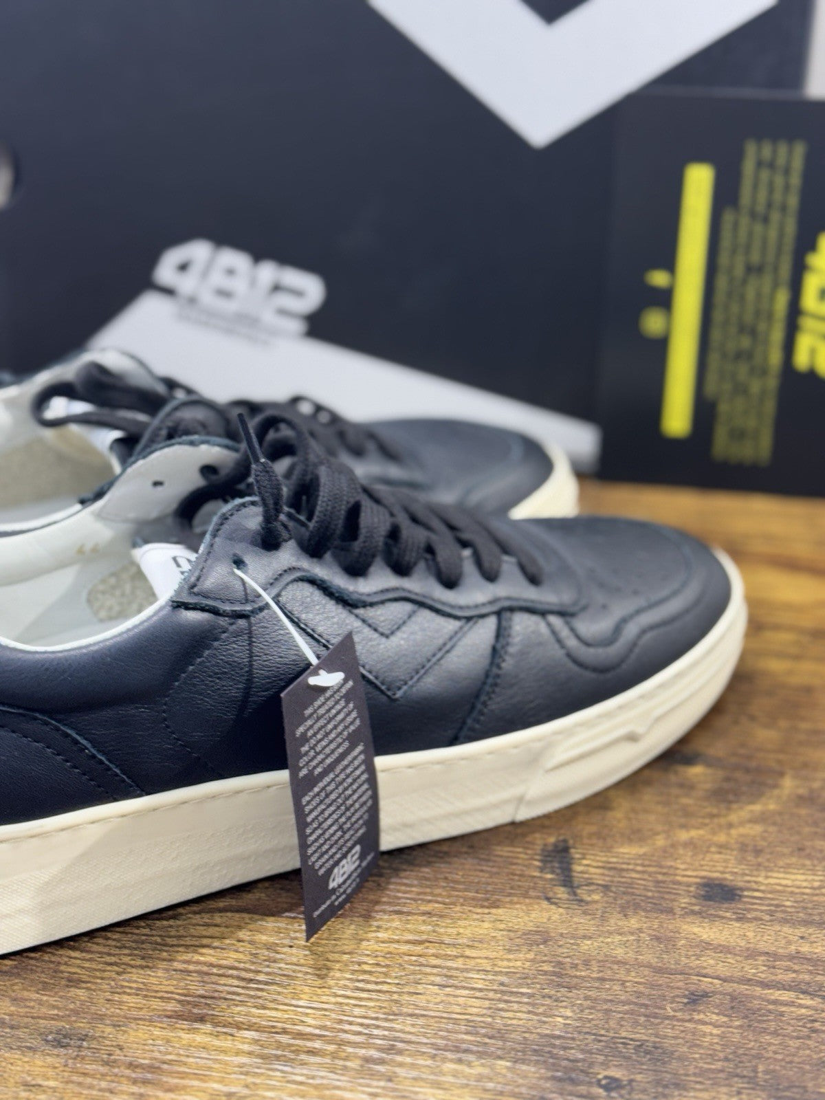 4B12 Sneaker Uomo Hyper Pelle Nera Casual Shoe 44