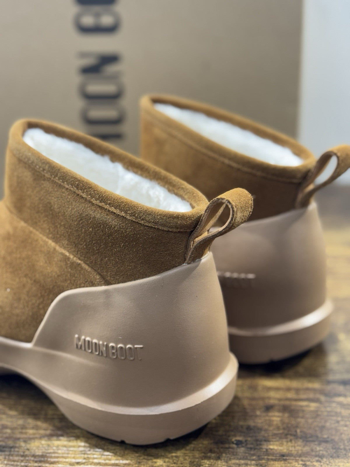 Moon Boot Luna Low Boot Suede Cognac  Casual Icon Mountain Boot 39
