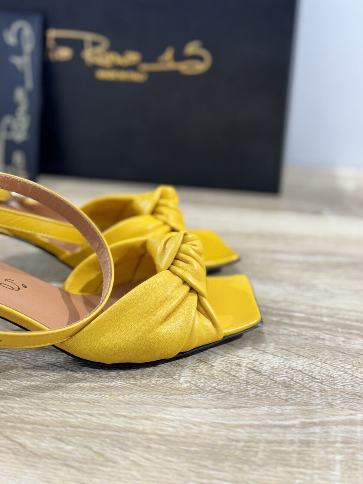 Via Roma 15 Sandalo Donna Nappa Giallo   Super Soft Casual Woman Sandal 36