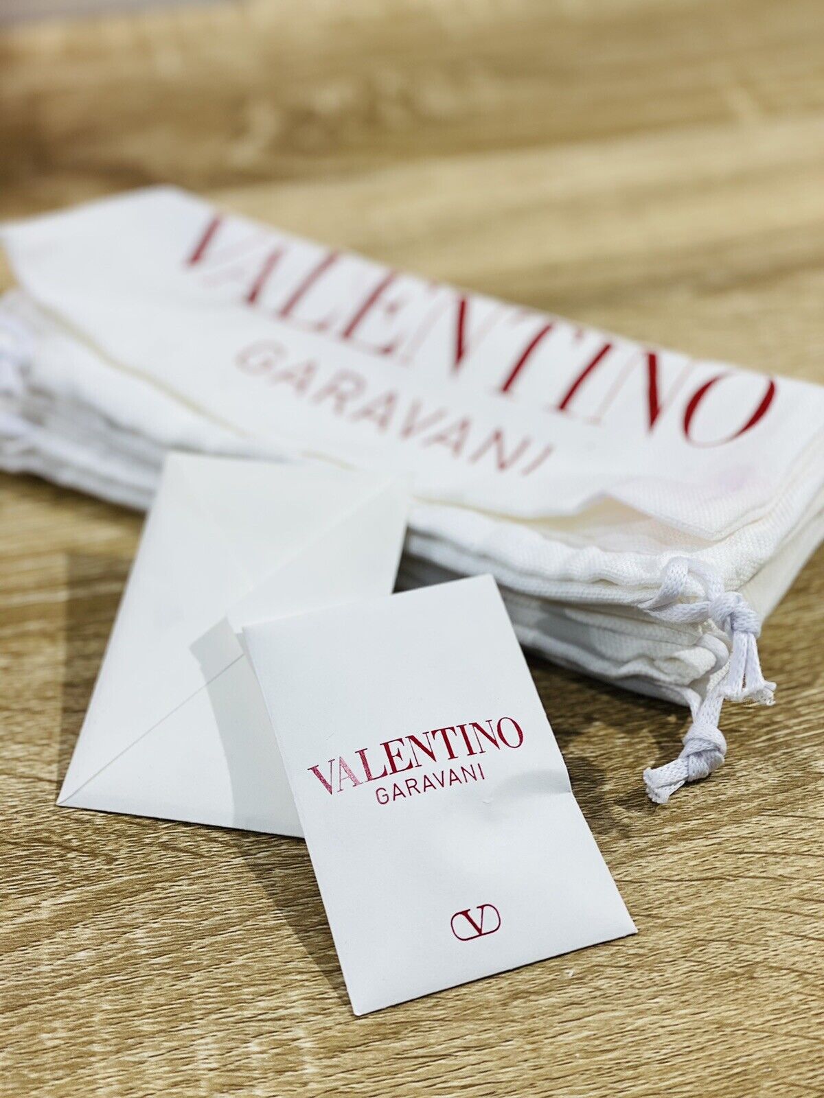 Valentino Garavani pumps one stud in vernice nera luxury valentino shoes 37